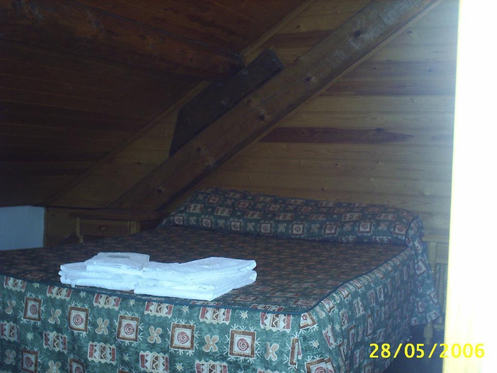 Hotel Gabarre Broto Zimmer foto